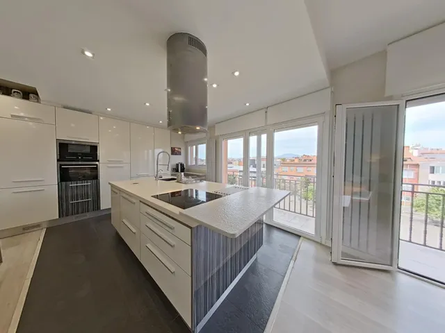 Espectacular ático reformado con terraza privada de 100 m2 en gràcia, Sabadell — 25