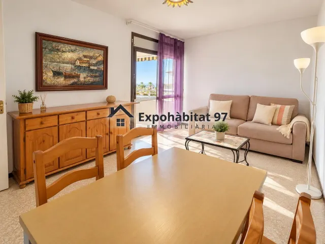 Apartamento de 2 habitaciones con licencia turística y vista - foto 2