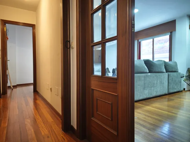 Duplex con GARAJE y DORMITORIO en PLANTA BAJA en el centro de Bertamirans. — 13
