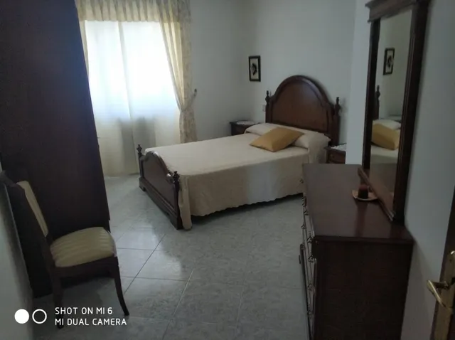 SE VENDE PISO EN VALENCIA DE DON JUAN, AMUEBLADO, COCINA, SALÓN, BAÑO, 3 HAB, PARA ENTRAR A VIVIR — 3