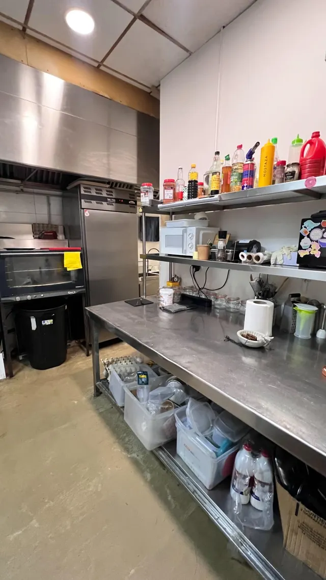 Negocio 120m² en alquiler - Tres Forques — 13