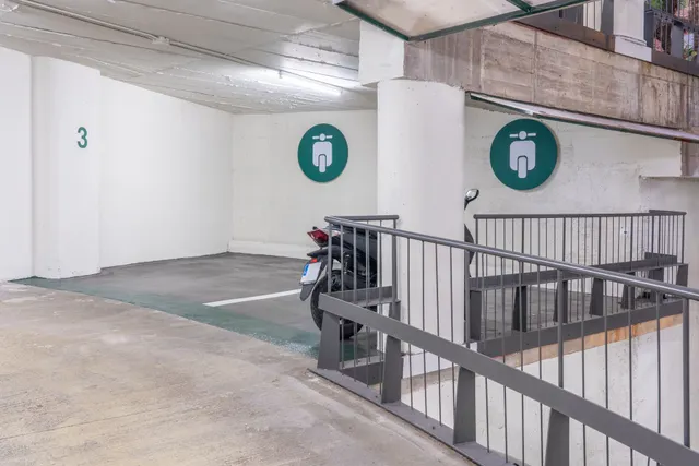 Parking 12m² en alquiler - Barcelona — 13