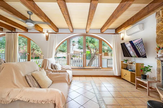 CHALET UNIFAMILIAR JUNTO A LA COSTA EN COLONIA DE SANT JORDI