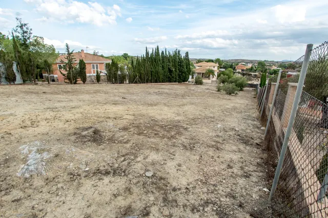 Parcela de casi 1500m2 en el Chorrico — 7