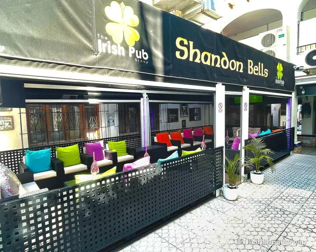 SHANDON BELLS Irish Pub. VILLA MARTIN PLAZA. — 8