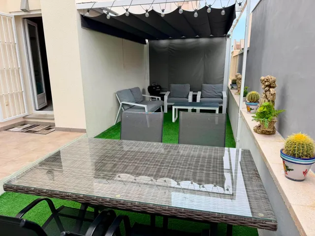 Bungalow en planta baja con 2 terrazas, piscina y parking en Aguas Nuevas — 16