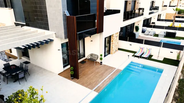 Villa 3 habitaciones 272m² en venta - Lomas de Cabo Roig - foto 5