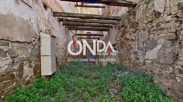 SE VENDE TERRENO URBANO EN TREMP - foto 3
