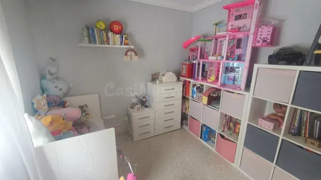 Amplio Piso VPO con terraza en zona Sur, Jerez de la Frontera — 4