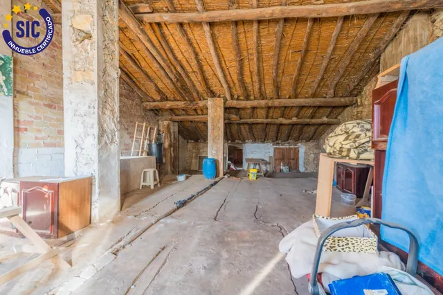 ¡oportunidad única en el pontón (Requena)! casa a dos calles con luz natural y múltiples posibilidades: — 10