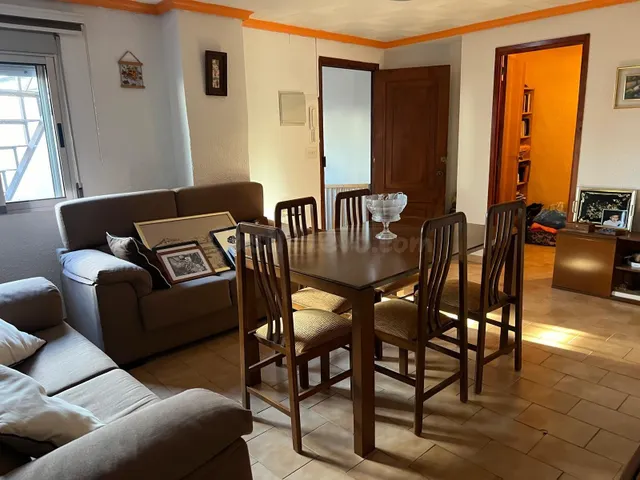 VIVIENDA DE 3 PLANTAS DE ALTURA MUY CENTRICA - foto 4