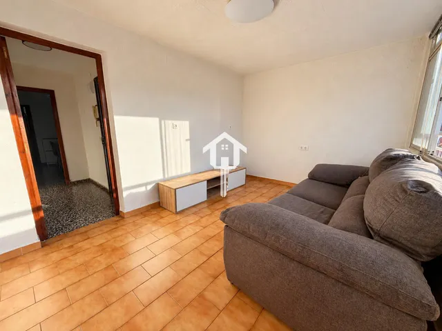 Ático en exclusiva totalmente reformado de 56 m2 con terraza en zona benalúa de Alicante: edificio con ascensor — 10