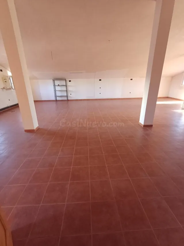 Amplia y Elegante Propiedad de Diseño en Venta por 249.000 € - foto 2