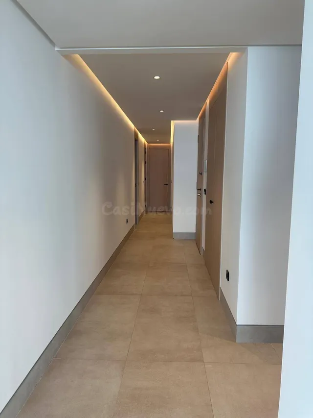Exclusivo Apartamento de Lujo de 4 Dormitorios en Málaga Towers Vision | Vistas Infinitas al Mar Mediterráneo, Primera Linea de Playa — 28