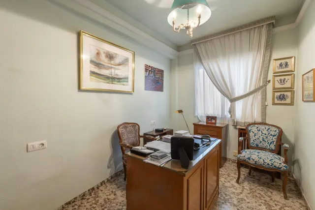 Amplia vivienda en pleno centro de Granada — 33
