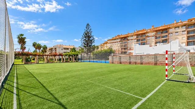 Exclusivo piso todo exterior en Laguna Beach, Torrox — 17