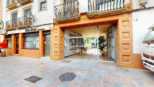 PISAZO PARA PONER A SU GUSTO EN PLENO CENTRO DE CÓRDOBA CON 