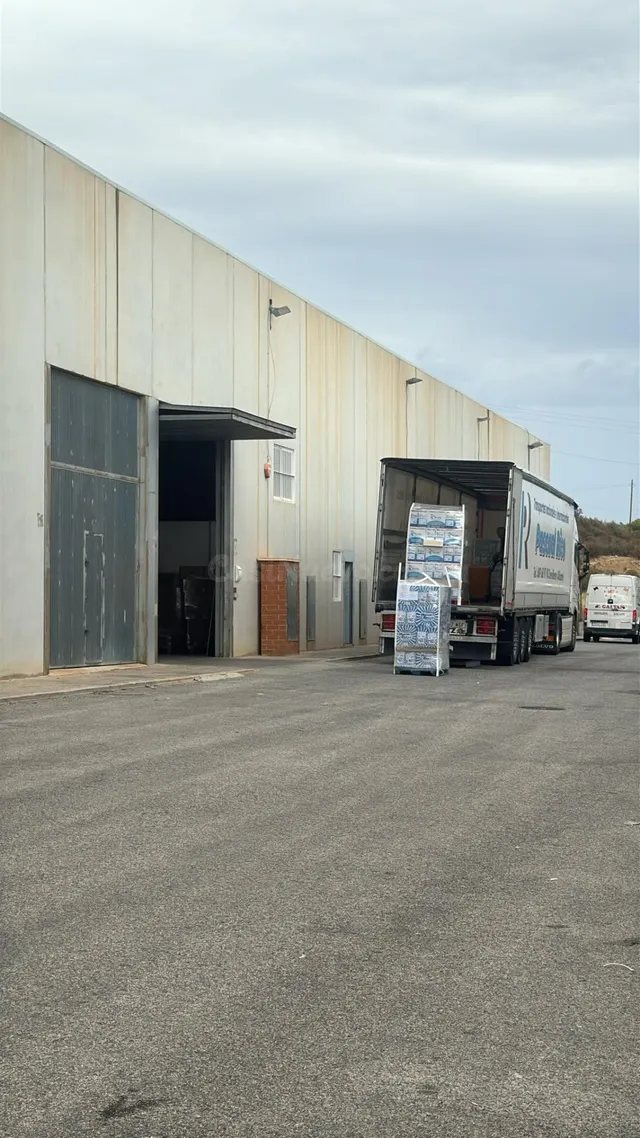 Nave industrial 704m² en alquiler - POLIGONO INDUSTRIAL FAIMA — 3