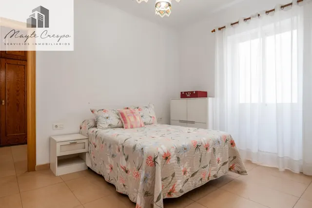 Piso de 87 m2 con 3 dormitorios en Pedro Antonio de Alarcón 27, junto a Recogidas — 33