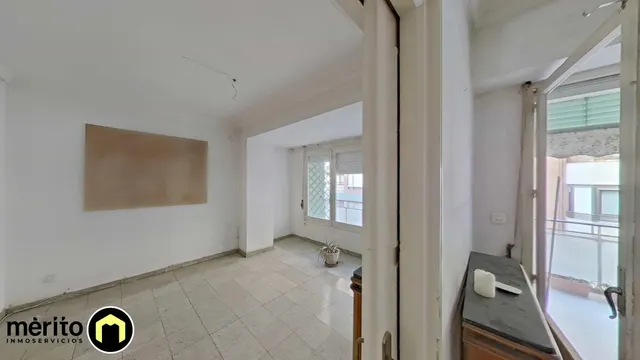 Piso para reformar en el centro de Alicante. — 7