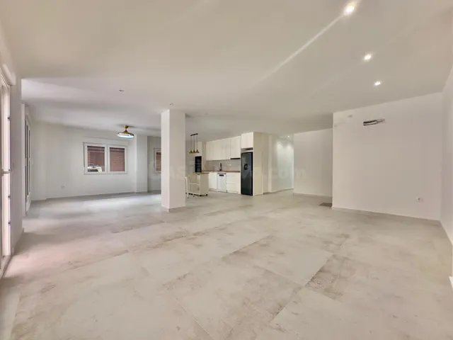 Apartamento reformado de 3 dormitorios y 2 baños en Torrevieja — 17