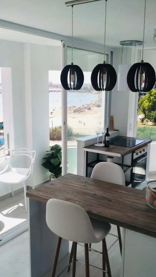 Espectacular vivienda con vistas al mar y al puerto deportivo — 9