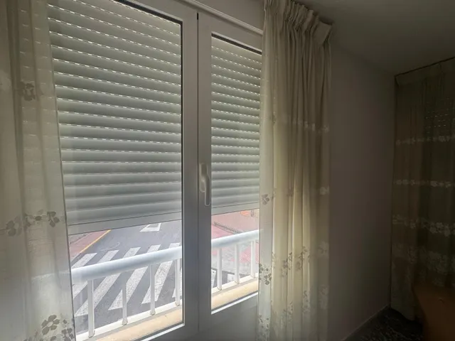 Edificio de dos apartamentos con terraza y garaje — 30
