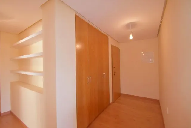 Amplio piso SE VENDE en Torrevieja – 3 habitaciones, terraza y garaje incluido — 16