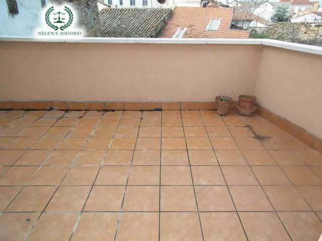 PISO CON PATIO CÉNTRICO!!! — 2