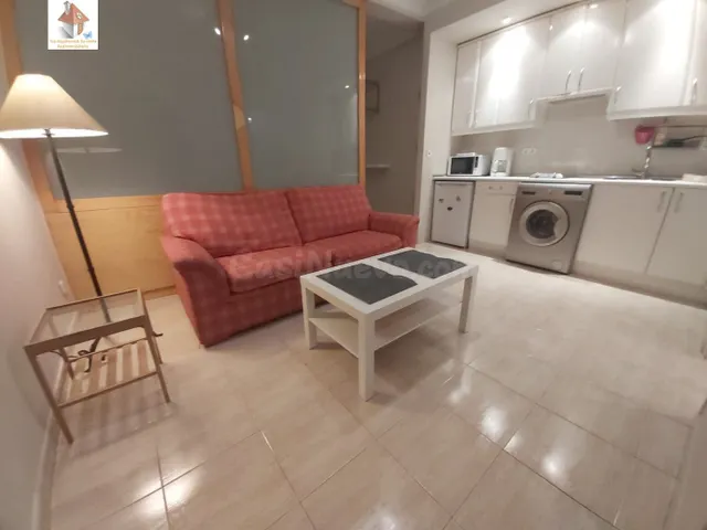 ALQUILER DE PISO DE UN DORMITORIO JUNTO A METRO PRINCIPE PIO — 2