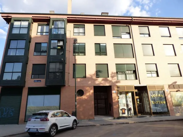 Ciudad Jardín, Chamartin. 3 dormitorios 2 wc garaje y piscina. — 29