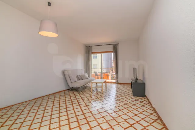 Amplio piso de 4 habitaciones con terraza, parking y trastero — 37