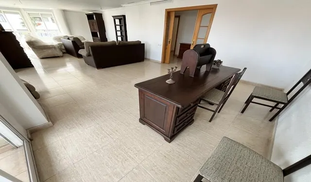 ALTO STANDING - Se vende precioso y GRAN PISO 2º ESQUINA 213 metros — 8