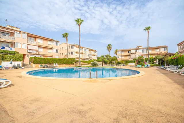 Planta baja totalmente reformada con jardín privado, sauna, piscina comunitaria y parking en Sa Coma — 39