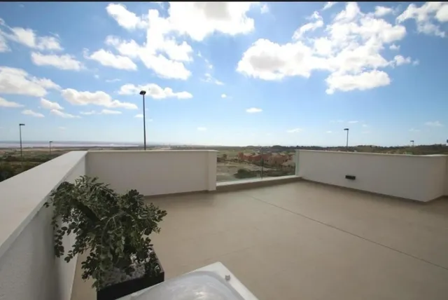 OBRA NUEVA EN SAN MIGUEL DE LAS SALINAS — 21