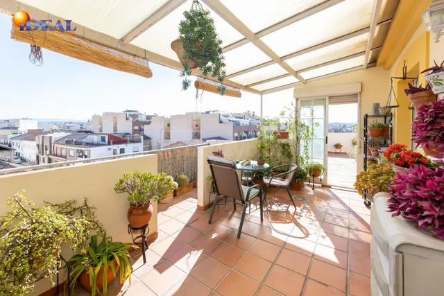 * Ático Soleado con Gran Terraza en Esquina - foto 3