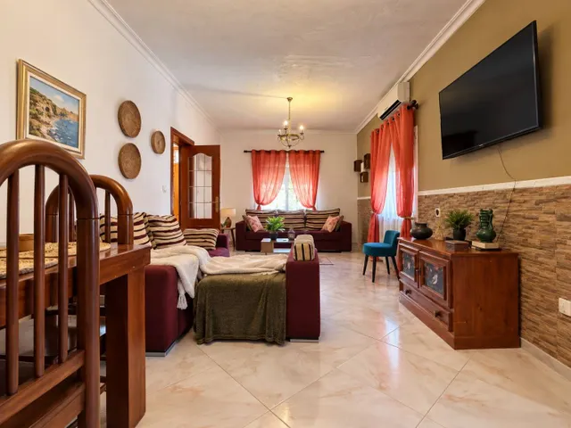 Chalet con piscina en parcela rústica, a tan solo 1,5 km de San Vicente del Raspeig — 9