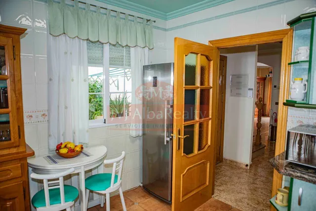 EN VENTA CASA O CHALET INDEPENDIENTE EN ZONA SAN PABLO. — 18