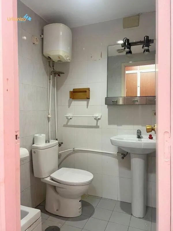LOCAL EN MARIA AUXILIADORA CON MUY BUENA situación IDEAL PARA CUALQUIER TIPO DE NEGOCIO — 12