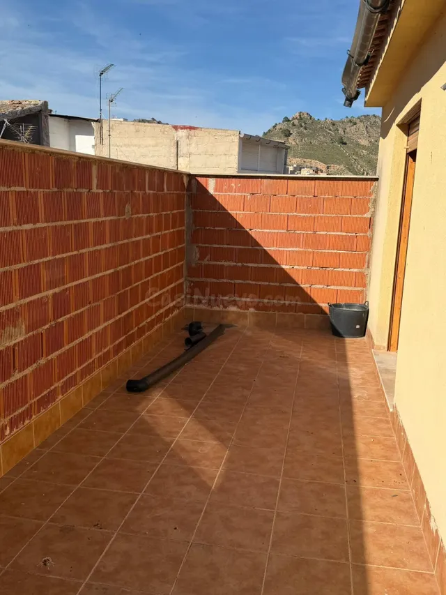 CASA EN PLENO CENTRO DE ABARAN - foto 3