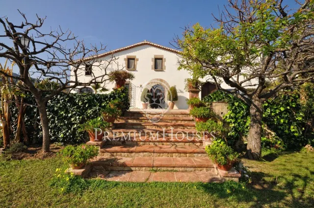 Masia en venta en el centro de Cabrera de Mar - Costa Barcelona — 7