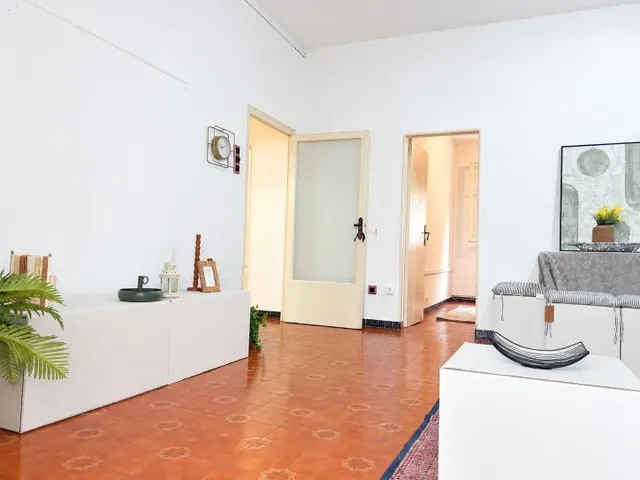 Planta baja exterior con amplio patio — 7