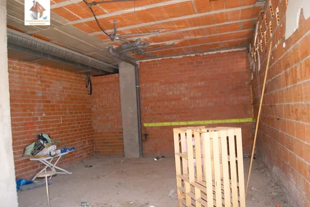 ALQUILER LOCAL COMERCIAL EN ESQUINA EN FASE II — 4