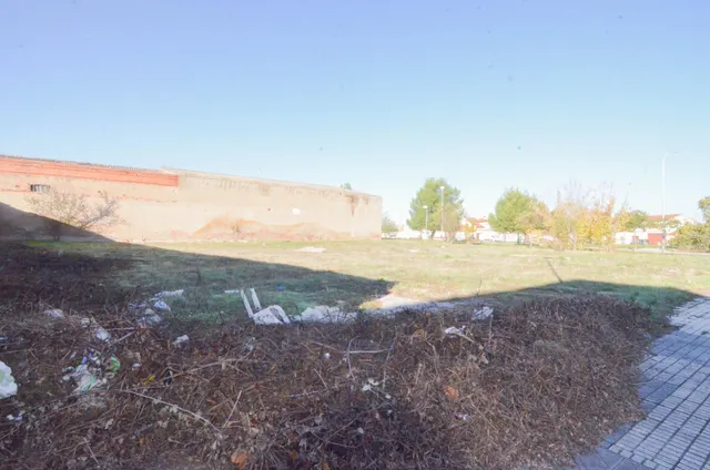 Urbis te ofrece una parcela en venta en zona Puente Ladrillo-Toreses, Salamanca. — 7