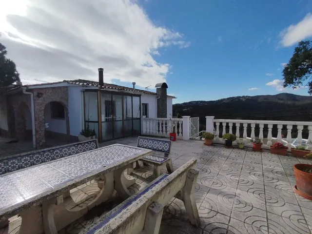 GRAN CASA A CUATRO VIENTOS A LA ENTRADA DE MAS CARBO — 4