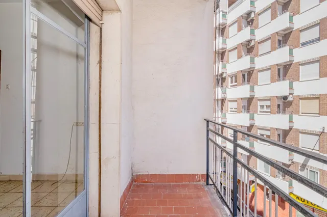 Oportunidad Única: Amplio Piso para Reformar en Camino de Ronda ✨ — 31