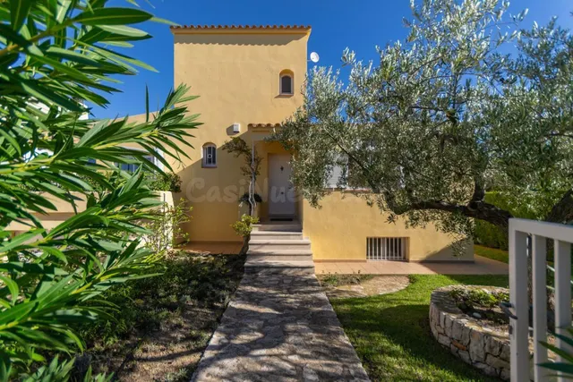 Magnifica villa de 347m2, situada a 1ª línea de mar — 5
