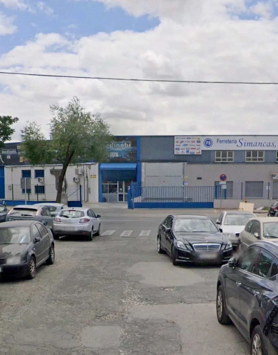 Nave industrial 357m² en venta - La Salle-Avd Manuel del Valle-Las Naciones