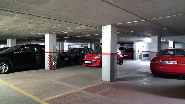 PLAZA DE PARKING EN PAISOS CATALANS - foto 3