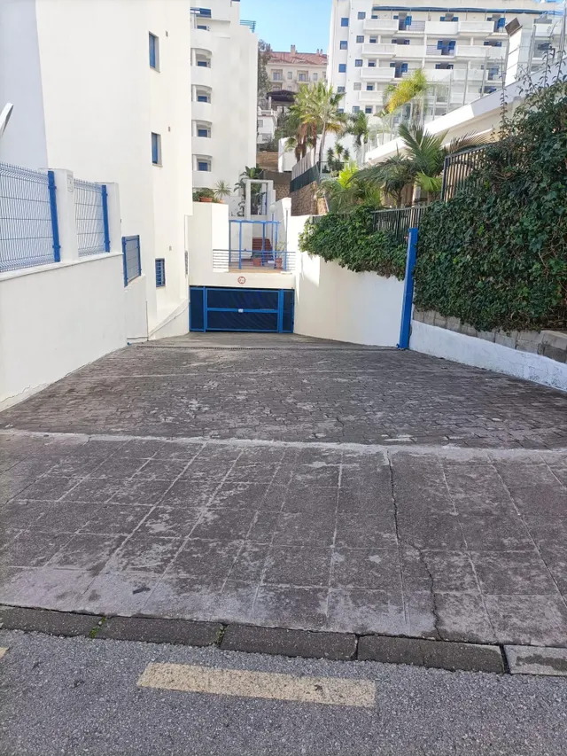 PLAZA DE GARAJE EN BENALMADENA COSTA (LOS PATOS) A 250 M DEL MAR — 3